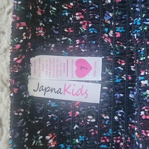 Girls Rouched Top Size 7 - Picture 2 of 2